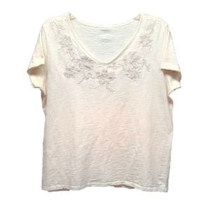 St. John's Bay 100% Cotton V-Neck Beautiful Detail